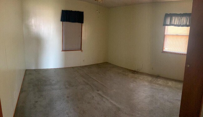 Building Photo - 1706 N 15th St