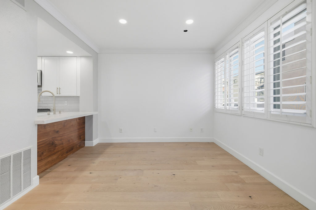 Building Photo - 501 Herondo St