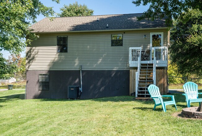 Building Photo - 112 Kings Mountain Ct