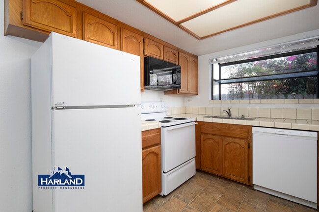 Building Photo - 2027 Emerald St