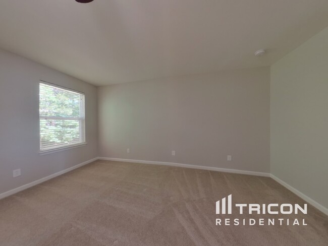 Building Photo - 5005 Sandis Court Mount Holly NC