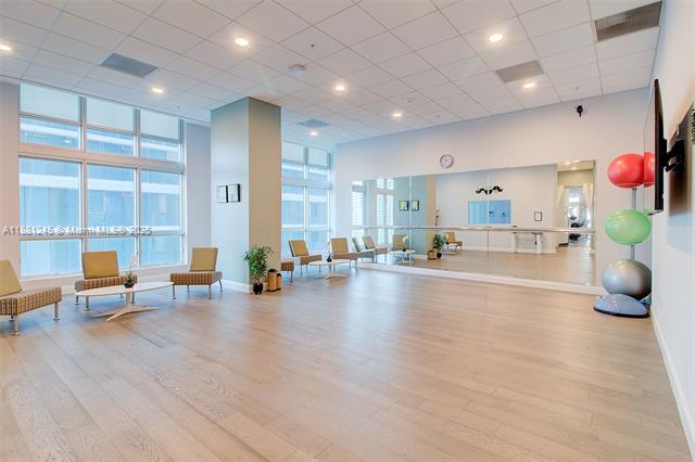 Building Photo - 300 S Biscayne Blvd