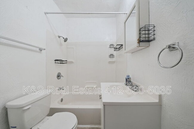 Building Photo - 545 Sixth Street - 3