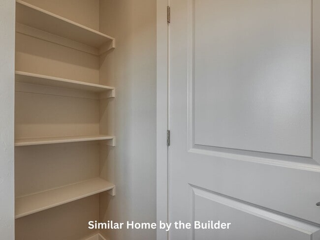 Building Photo - Charming 2-Bedroom Rental – Pet Friendly
