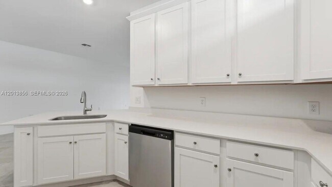 Building Photo - 20511 Hazelnut Ct S