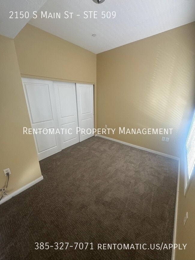 Building Photo - 2150 S Main St