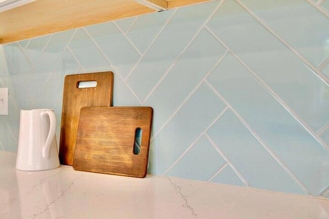 Building Photo - 797 Highland Ave