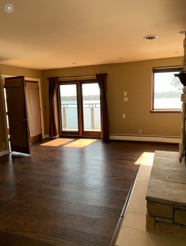 Building Photo - Large two bedroom top floor Condo....over ...