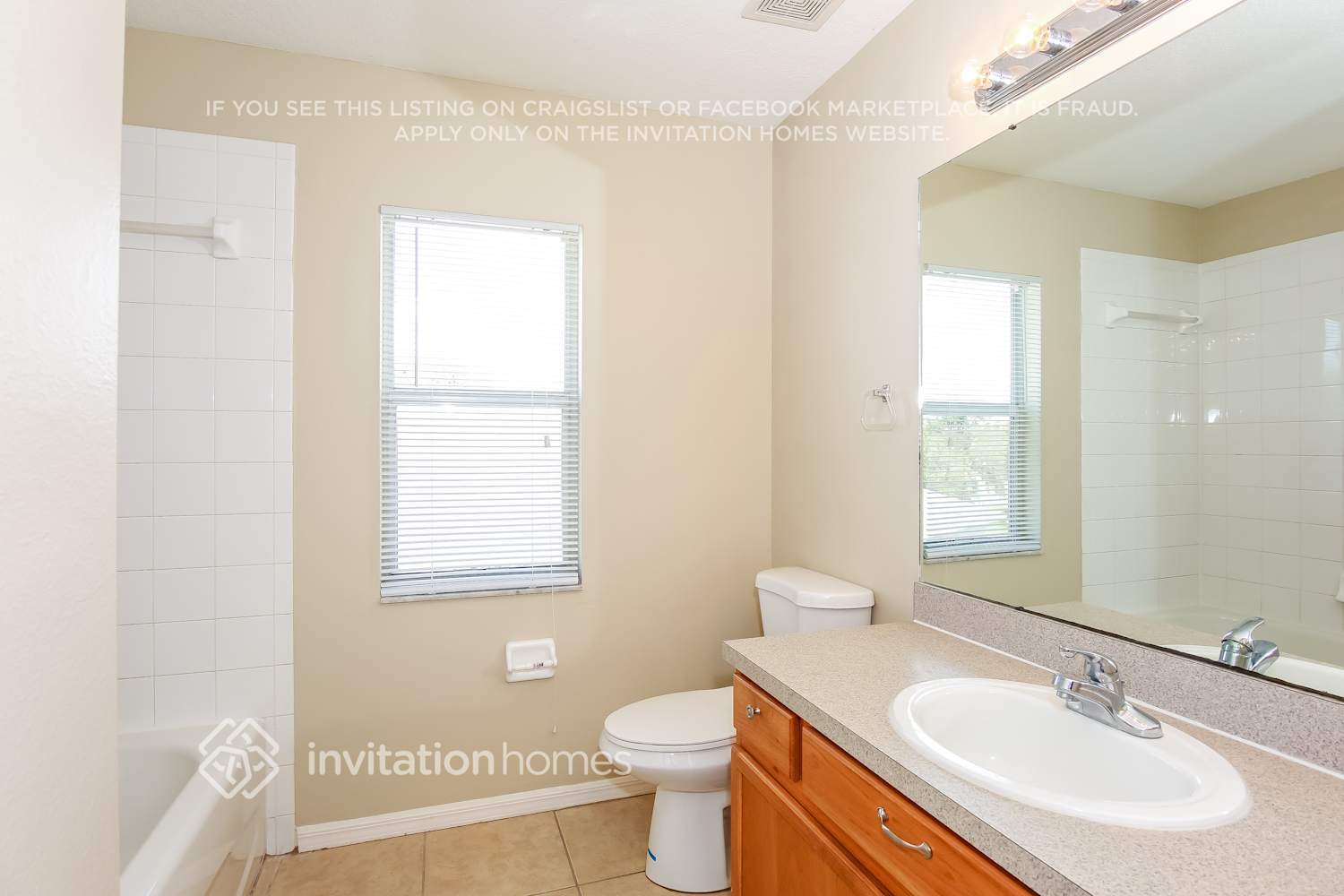 Building Photo - 12820 Standbridge Dr