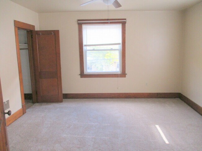 Building Photo - 1411 Beaver Rd