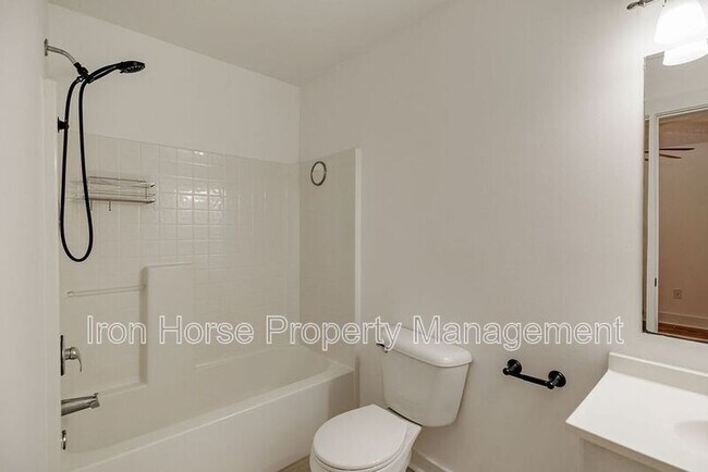 Building Photo - 205 Third Street