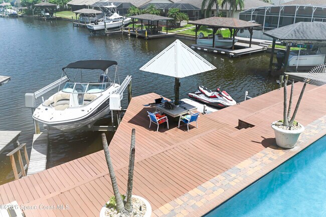 Building Photo - 2230 Sykes Creek Dr