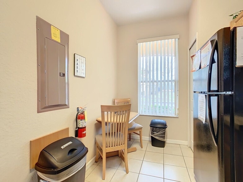 Building Photo - 5722 Delorean Dr