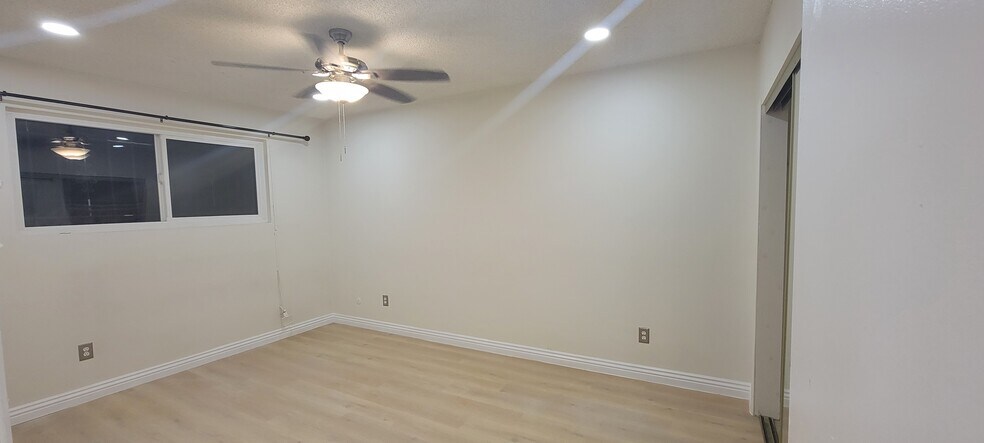 Building Photo - 1908 Clinton St