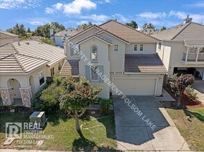 Building Photo - Spacious 4 bedroom 3 bath home in Anatolia