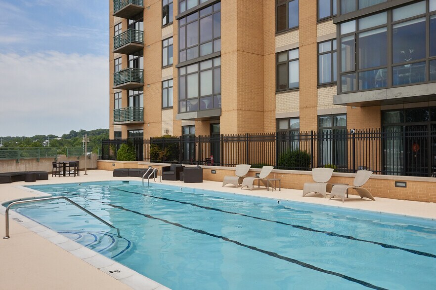Building Photo - 2720 S Arlington Mill Dr