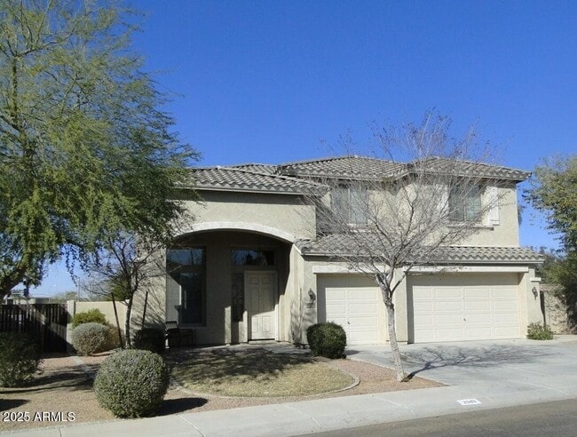 Building Photo - 2520 S Dragoon Dr