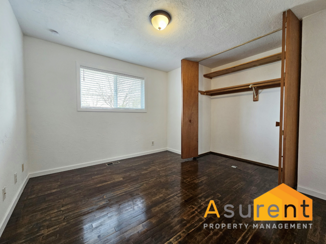 Building Photo - Newly Remodeled 3 Bedroom- 2 Full Bathroom...