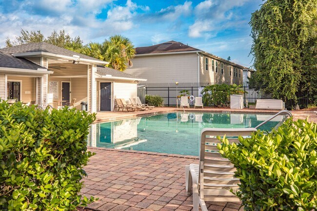Building Photo - 1777 Biscayne Bay Cir