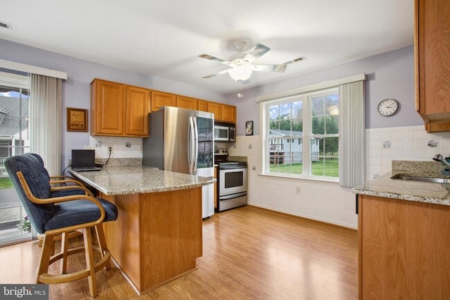 Building Photo - 6117 Riverview Dr