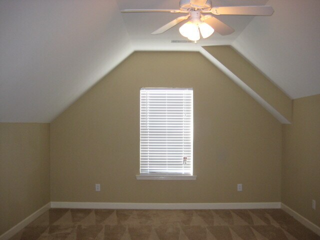 Building Photo - 3013 Community Cir