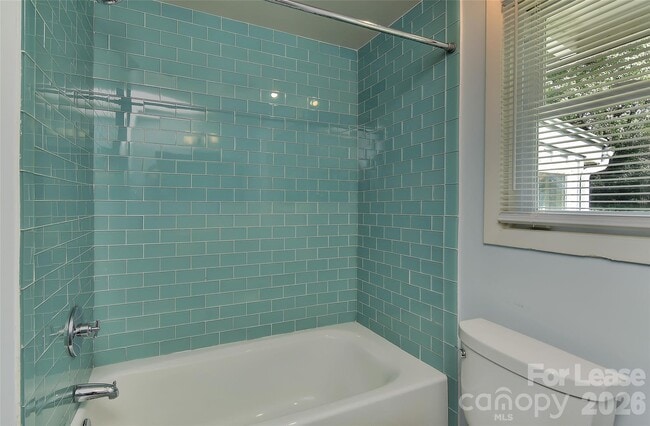 Building Photo - 3111 Spring Valley Rd