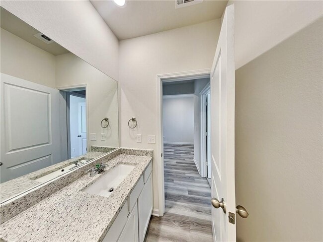 Building Photo - 1201 Fendt Dr