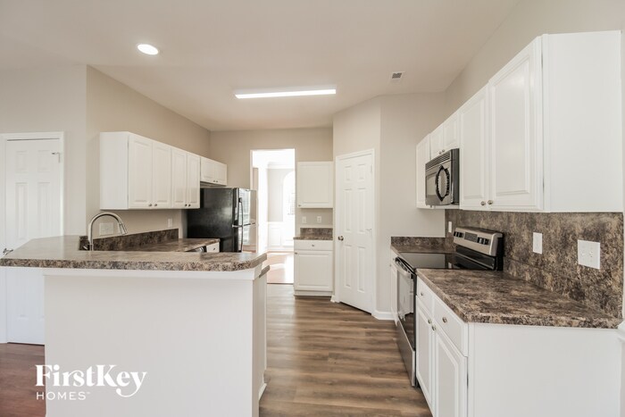 Building Photo - 6619 Hawksnest Dr