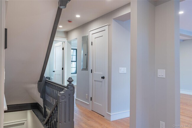 Building Photo - 85 Cannon St