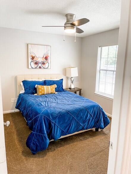 Building Photo - 120 Wisteria Ct