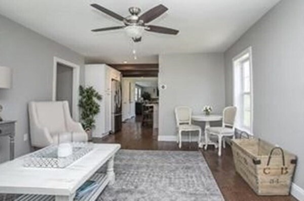 Building Photo - 82 Mill St