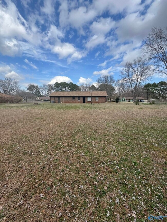 Building Photo - 206 Peabody Rd