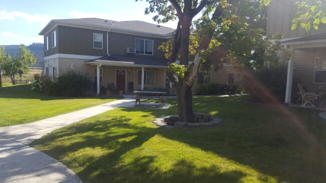 Building Photo - 37 Appleway Dr