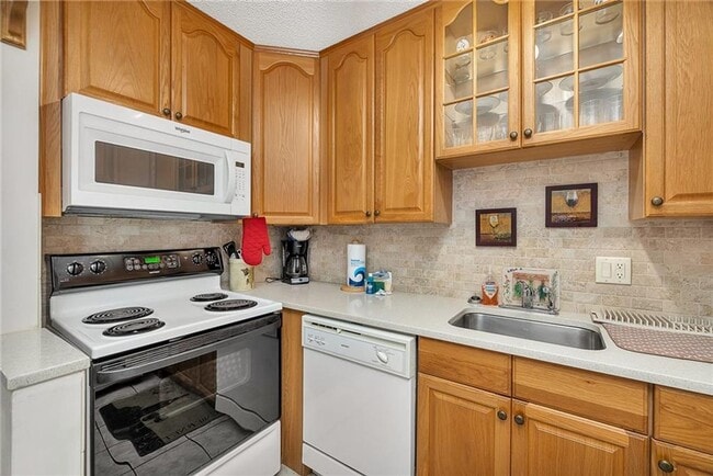 Building Photo - 1500 Demere Rd