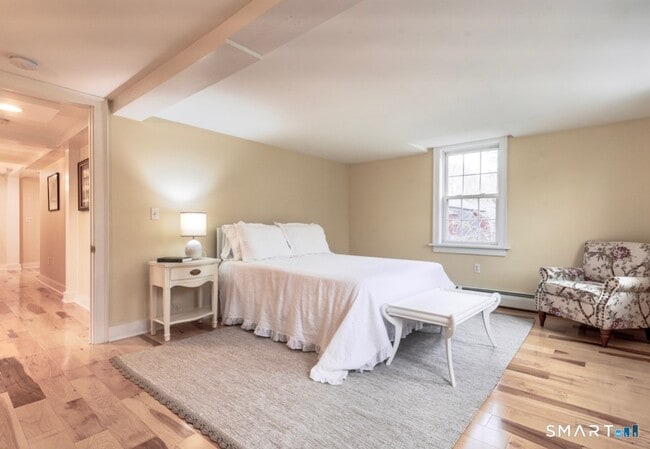 Building Photo - 33 Main St