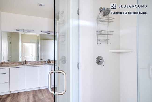 Building Photo - 3578 Rambla Pl