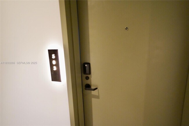 Building Photo - 7920 NE 2nd Ave