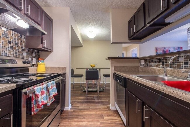 Building Photo - 6808 S I-35 Frontage Rd