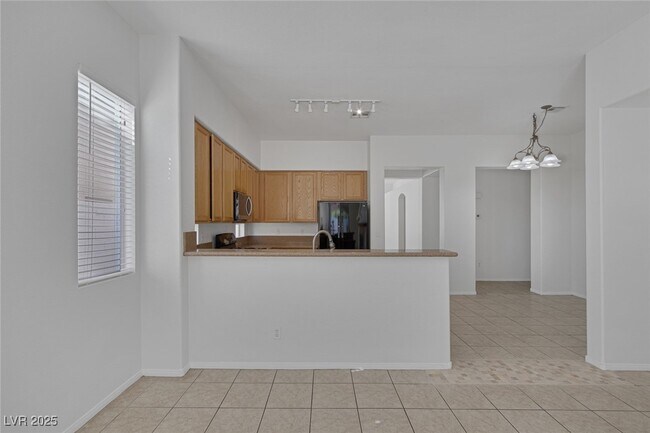 Building Photo - 10132 Crest Brook Pl