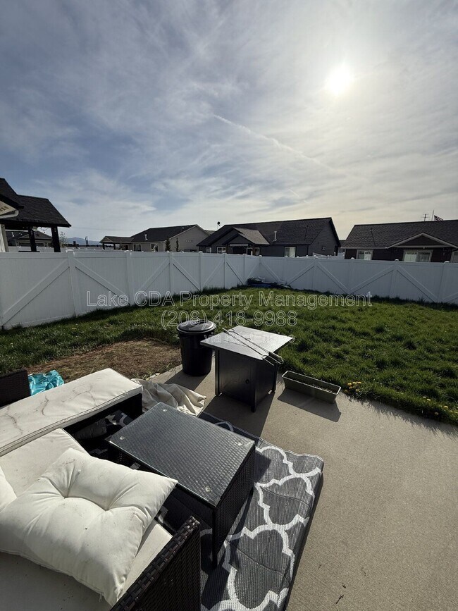 Building Photo - 12905 N Bushel St