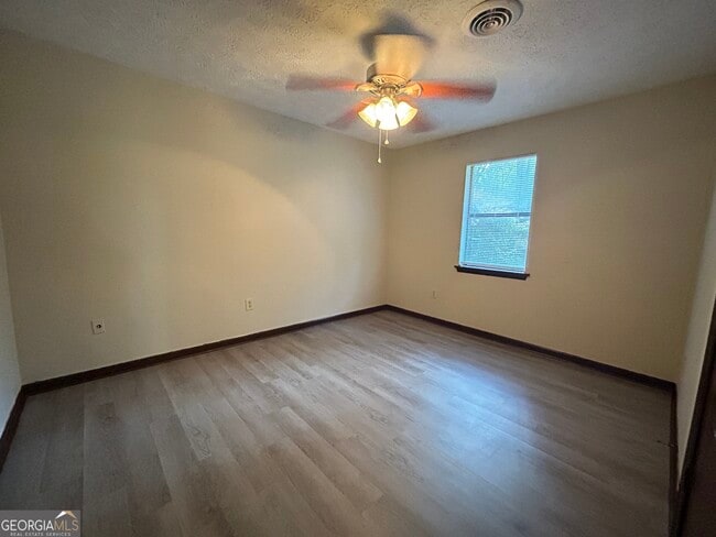 Building Photo - 127 Alden Ct