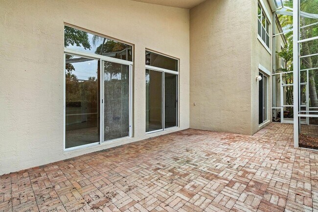 Building Photo - 7690 Hummingbird Ct