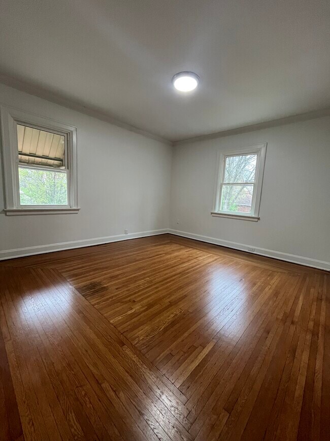 Bedroom 2 - 1035 Rutledge Ave