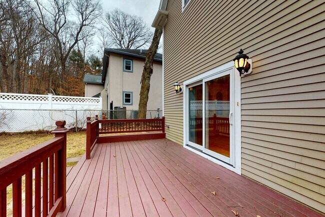 Building Photo - 455 Waban Ave