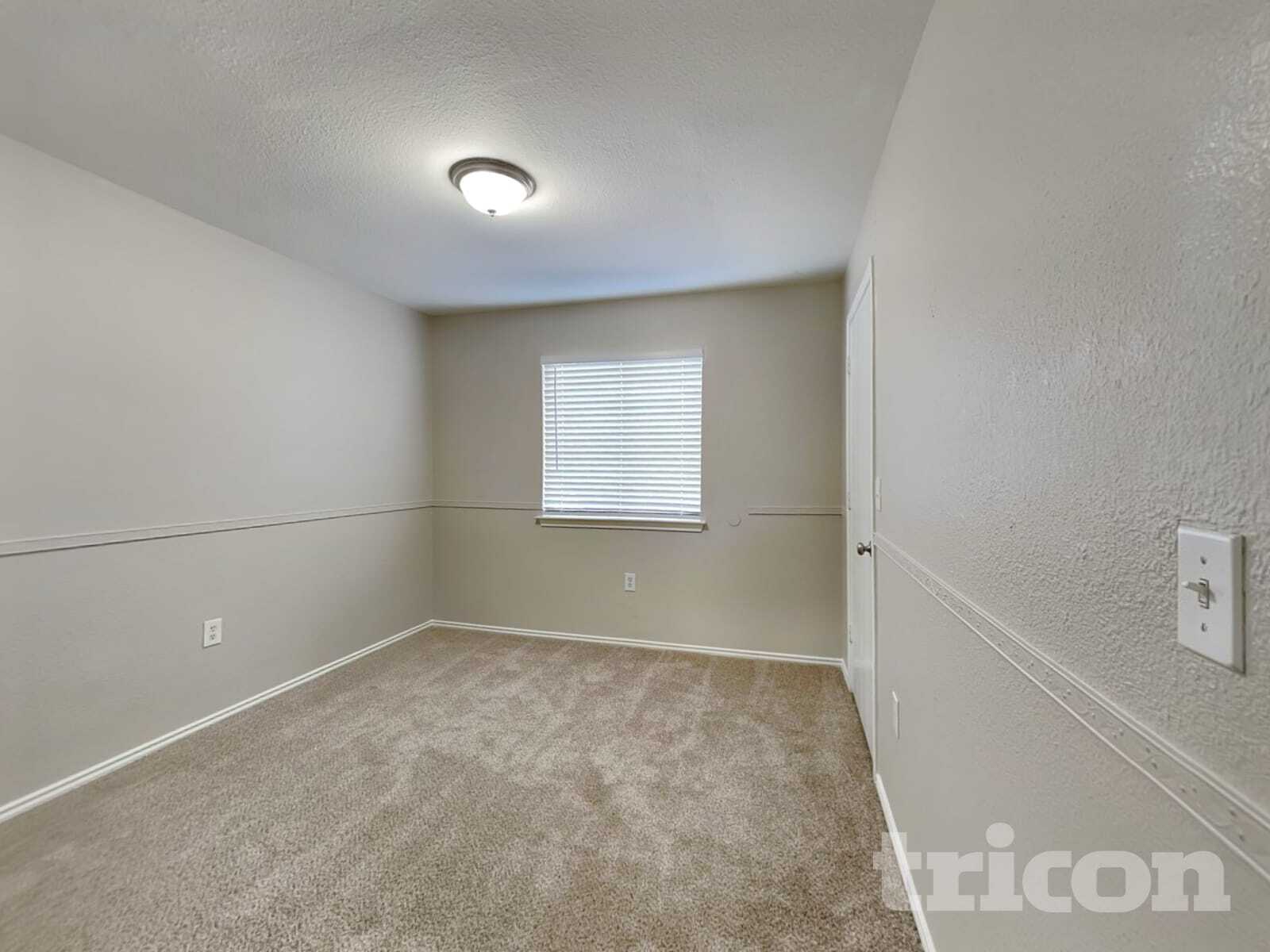 Building Photo - 6323 Cougar Village