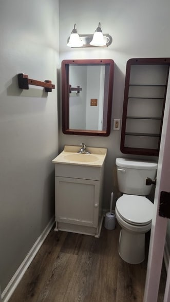 Building Photo - 626 Surfside Dr