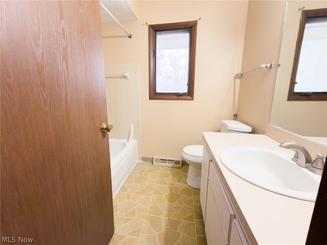 Building Photo - 1363 Belvoir Mews