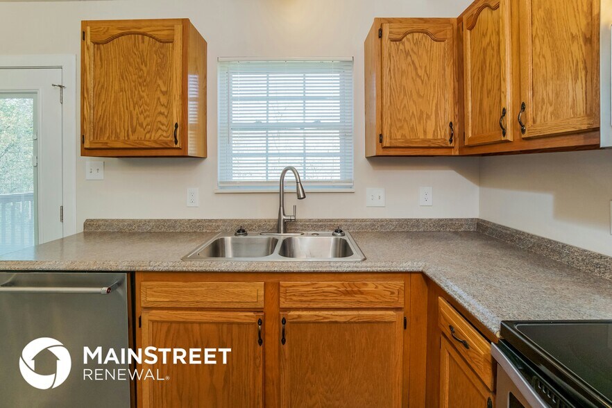 Building Photo - 6216 Vandemere Dr