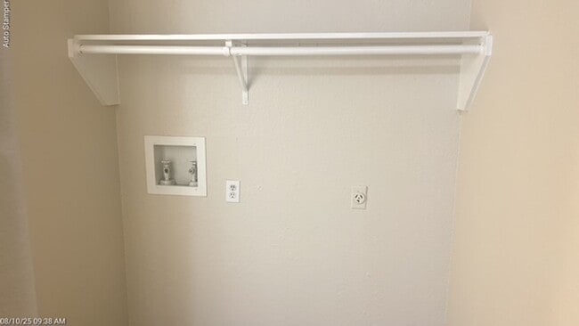 Building Photo - 207 Hosack St