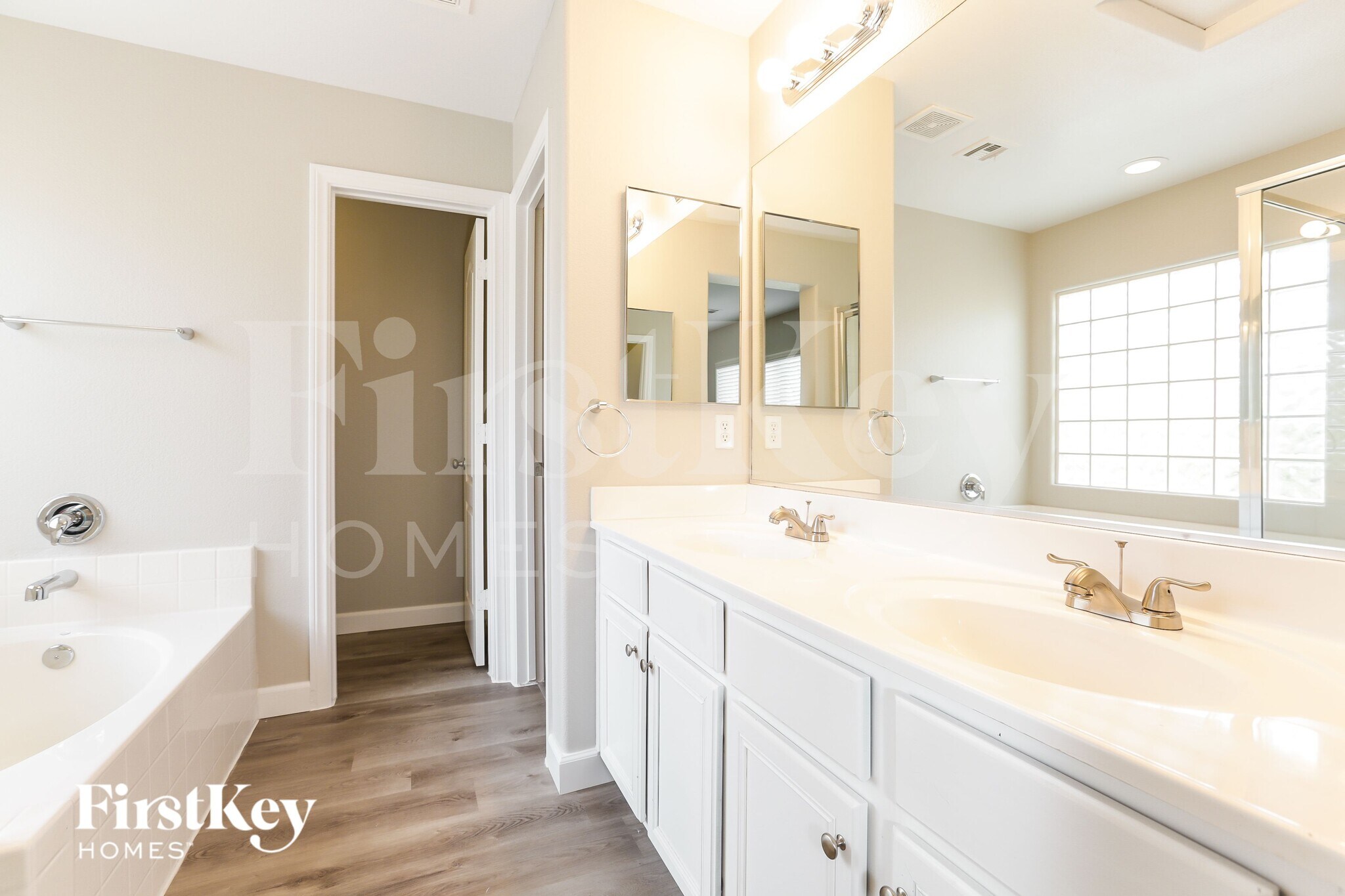 Building Photo - 8794 Timberleaf Ct